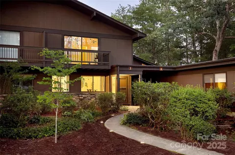 106 Laurelwood W 3 Cir W #3, Hendersonville, NC 28791