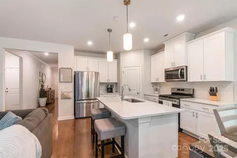 Kitchen - 2202 Cherrybark Ct, Denver, NC 28037 photo 1 of 2