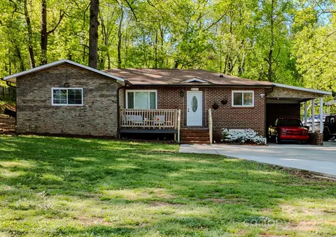 403 3rd Nw St NW, Conover, NC 28613 photo 1