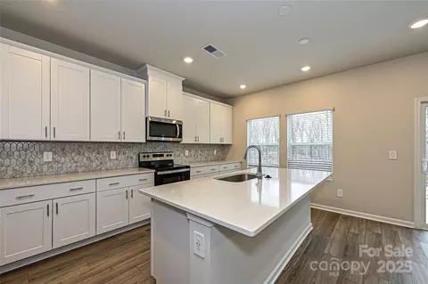 2127 Rolling Hills Ct, Stanley, NC 28164 photo 8