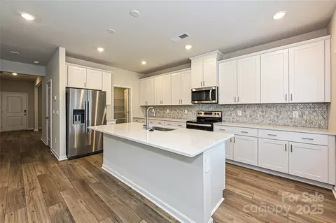2127 Rolling Hills Ct, Stanley, NC 28164 photo 6