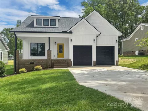 420 Fulton Dr, Kings Mountain, NC 28086