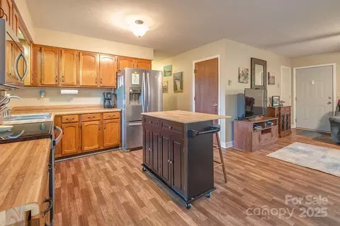 Kitchen - 44 Arrowhead St, Clyde, NC 28721 photo 2 of 4