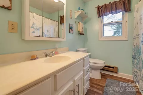 Bath - 44 Arrowhead St, Clyde, NC 28721 photo 1 of 1