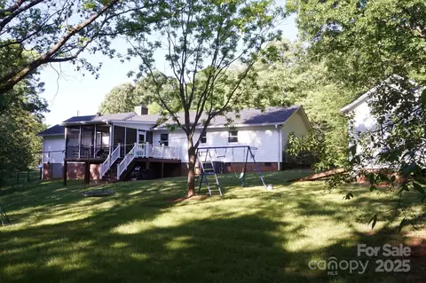 854 Silver Fox Dr, Concord, NC 28025 photo 2