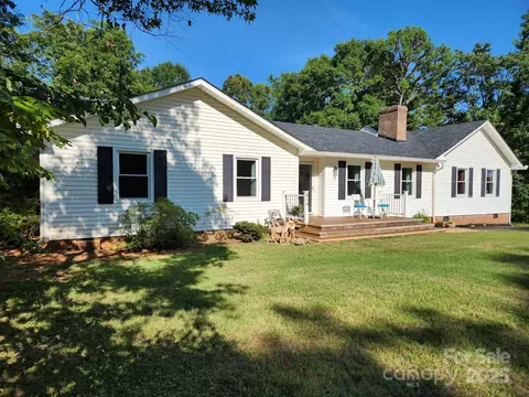 854 Silver Fox Dr, Concord, NC 28025