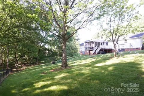 854 Silver Fox Dr, Concord, NC 28025 photo 3