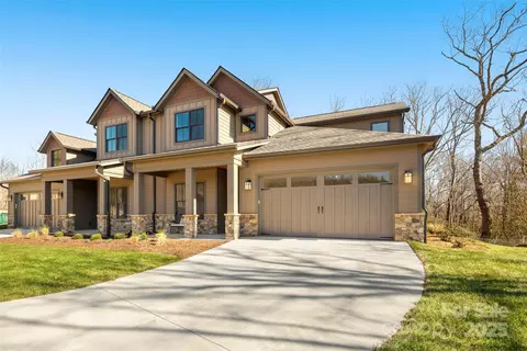 107 Chimney Chase Trl, Hendersonville, NC 28739