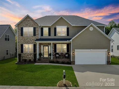 3 Holmes Ln, Arden, NC 28704