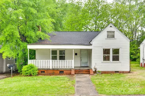 146 Walnut St, Chester, SC 29706