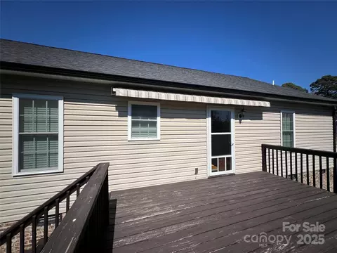 Exterior - 506 E Pine St, Maiden, NC 28650 photo 2 of 2