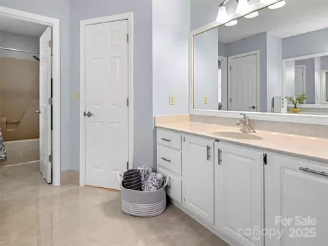 Bath - 103 Higgins Rd, Fletcher, NC 28732 photo 2 of 5