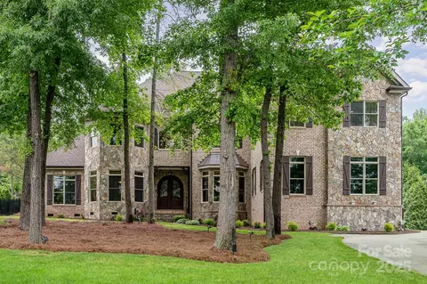 925 Giacomo Dr, Waxhaw, NC 28173