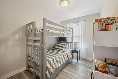 Bedroom - 2324 7th Nw Ave NW, Hickory, NC 28601 photo 4 of 7