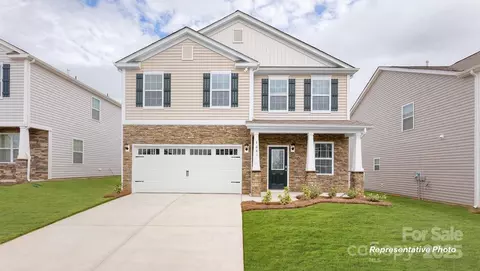 128 Rustling Waters Dr, Mooresville, NC 28117