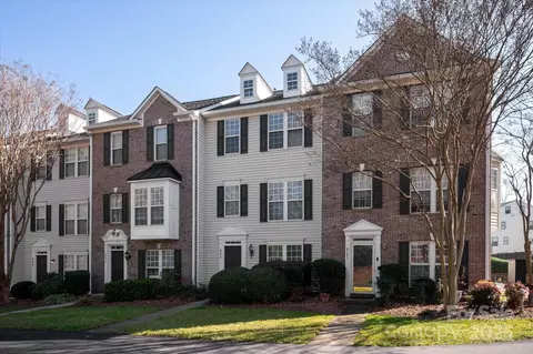 8177 Millwright Ln, Charlotte, NC 28277