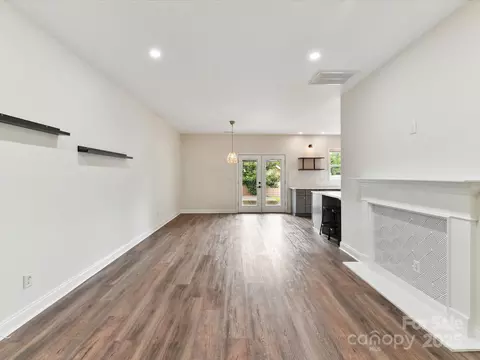 Living - 240 Faust Rd, Davidson, NC 28036 photo 2 of 4