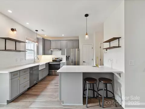 Kitchen - 240 Faust Rd, Davidson, NC 28036 photo 4 of 5