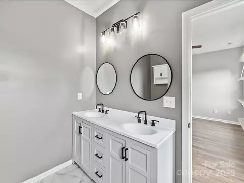 Bath - 240 Faust Rd, Davidson, NC 28036 photo 4 of 5