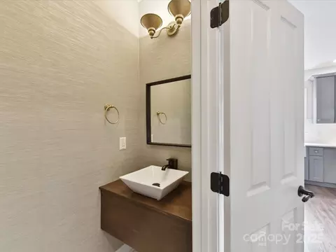 Bath - 240 Faust Rd, Davidson, NC 28036 photo 1 of 5