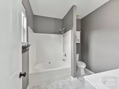 Bath - 240 Faust Rd, Davidson, NC 28036 photo 2 of 5