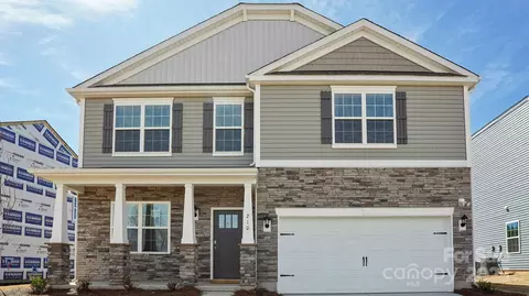 140 Meadow View Dr, Statesville, NC 28677