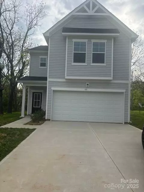 631 S Elm St, Statesville, NC 28677