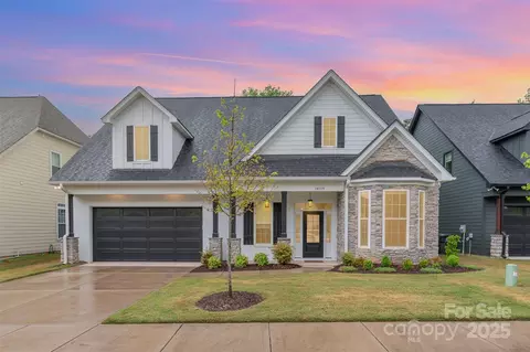 14119 Shelburne Village Dr, Charlotte, NC 28278