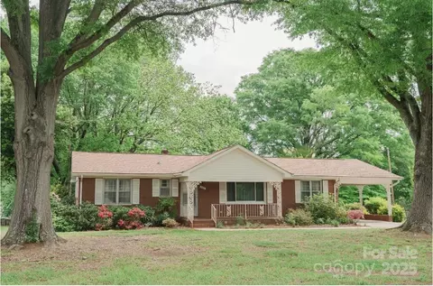 2412 Wedgewood Dr, Salisbury, NC 28146