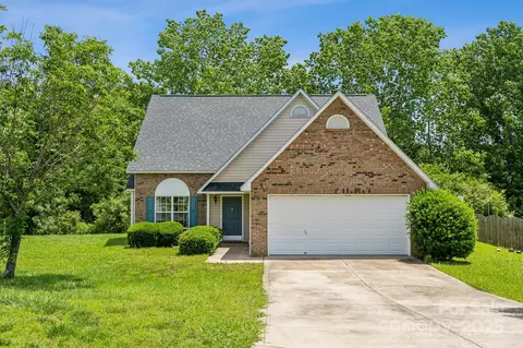 3038 Twin Peaks Ct, Monroe, NC 28110