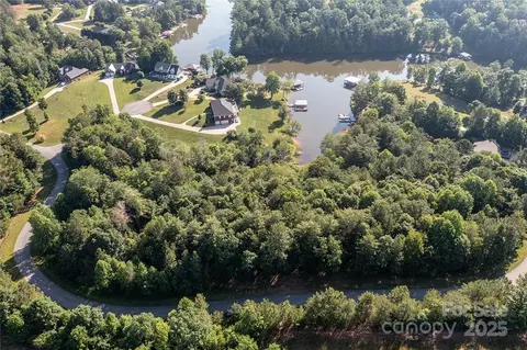 4852 Rio De Luna 3132 33 Dr #31,32, & 33, Hickory, NC 28601