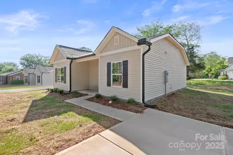 2405 Shaw Ave, Gastonia, NC 28054
