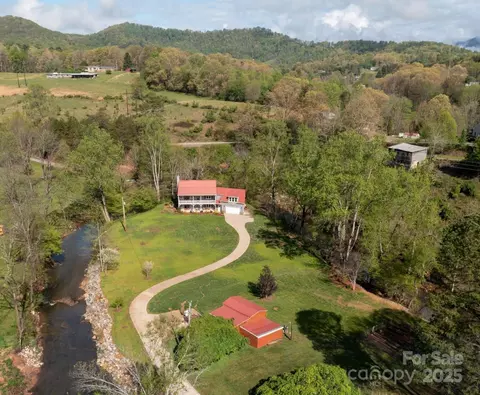 85 Laurel Cove Rd, Candler, NC 28715