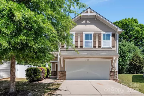 2751 Bramble Ridge Ct, Charlotte, NC 28215