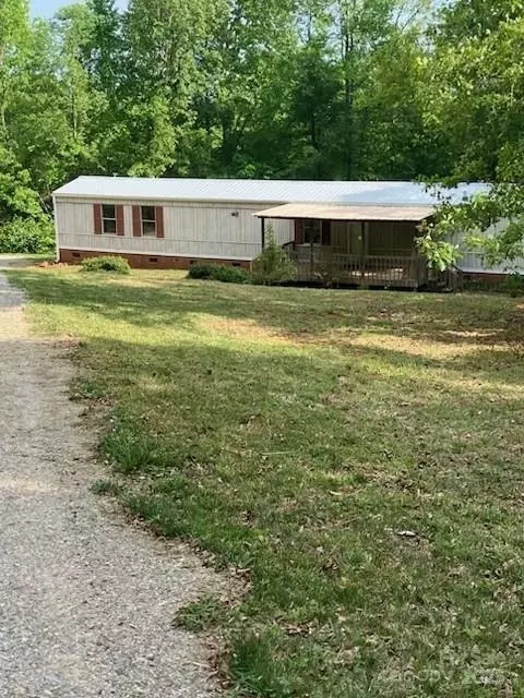 53 Green Leaf Dr, Nebo, NC 28761