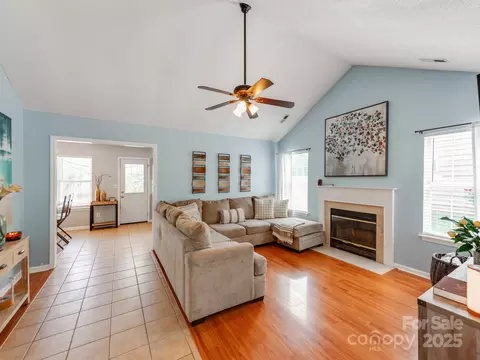 10408 Milstead Ct, Charlotte, NC 28215