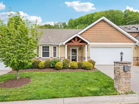 31 Denali Ln, Waynesville, NC 28786