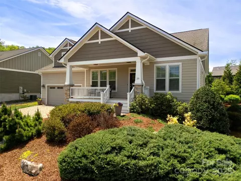 23 Estatoe Gap Rd, Biltmore Lake, NC 28715