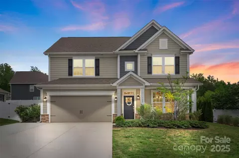 108 Wrangler Dr, Mooresville, NC 28115