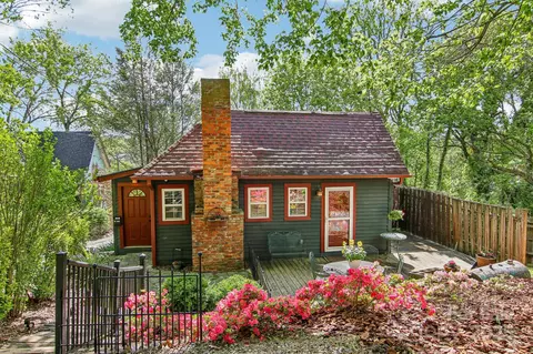 11 Club St, Asheville, NC 28801