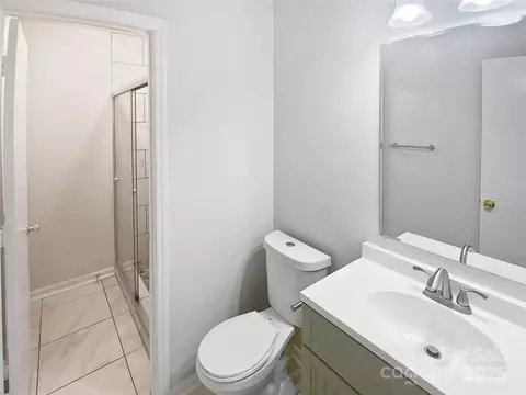 Bath - 8600 Eaglewind Dr, Charlotte, NC 28212 photo 1 of 4