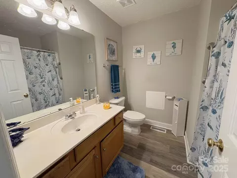 Bath - 3300 Luke Ct, Monroe, NC 28112 photo 4 of 5