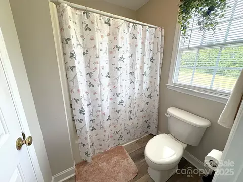 Bath - 3300 Luke Ct, Monroe, NC 28112 photo 3 of 5
