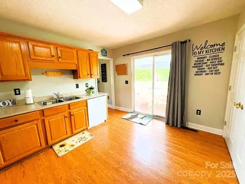 Kitchen - 3300 Luke Ct, Monroe, NC 28112 photo 4 of 4