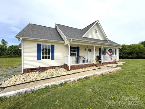 Exterior - 3300 Luke Ct, Monroe, NC 28112 photo 2 of 8