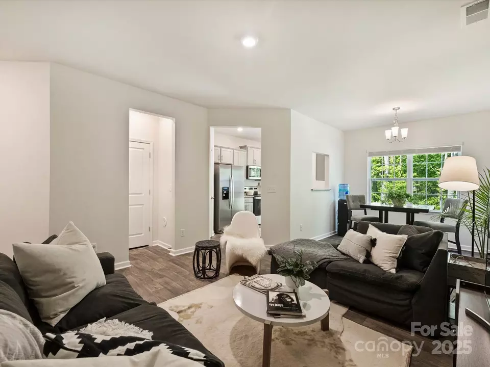 Living - 6037 Guildford Hill Ln, Charlotte, NC 28215 photo 2 of 3