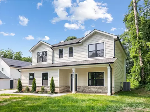 8717 Lawyers Rd, Charlotte, NC 28227