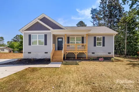 438 Forest Lake Rd, Forest City, NC 28043