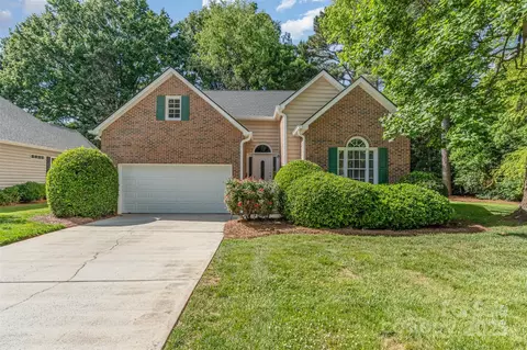 752 Pinebough Ln, Rock Hill, SC 29732