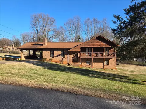 1074 25th Ne St NE, Hickory, NC 28601